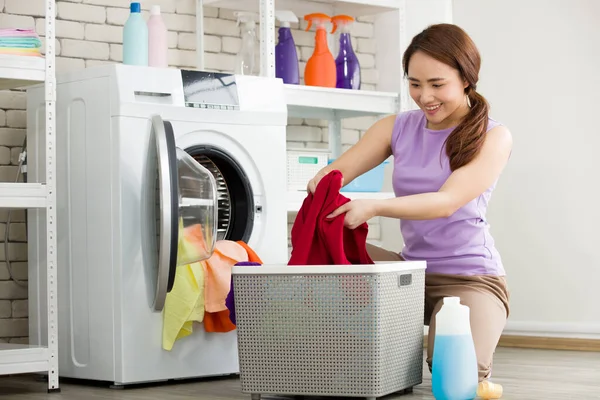 Asian Housewife Separating Clothes Basket Put Them Washing Machine Laundry — Stock Photo, Image