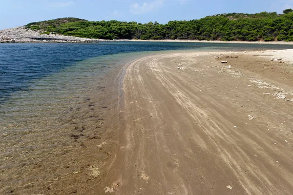 Hırvatistan 'ın Mljet Adası Saplunara kentindeki Sandy Plajı