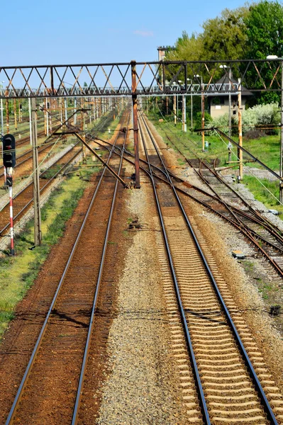 Infrastructure Ferroviaire Jour Été Pistes Rails Fils Sémaphores — Photo