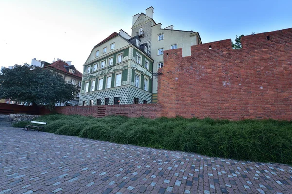 Historische Verdedigingsmuren Van Barbaarse Burgerhuizen Van Warschau Oude Stad Het — Stockfoto