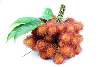 Beyaz arka plan üzerinde Rambutan tatlı meyve