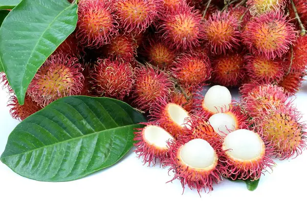 Rambutan Doce Fruta Fundo Branco — Fotografia de Stock