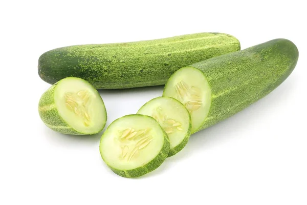 Grüne Gurke Gemüse Auf Weißem Hintergrund — Stockfoto