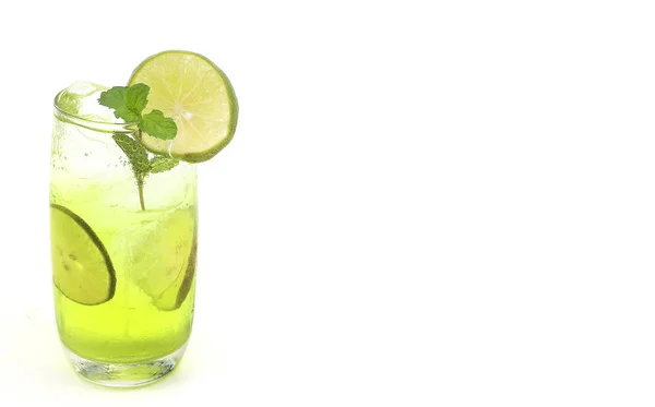 Färsk Citron Juice Kall Dryck Vit Bakgrund — Stockfoto