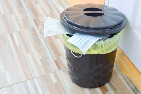 Mask Garbage Bin — Stock Photo, Image