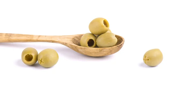 Мариновані та мариновані зелені оливки, ізольовані на білому тлі — стокове фото