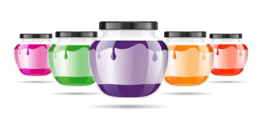 Gerçekçi şeffaf cam kavanoz reçel, lezzetli veya sos ile. Konserve ambalaj ayarlayın. Etiket ve reçel için logo. Kavanoz tasarım etiketi veya rozetleri ile alay. Vektör çizimler.