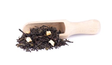 Apple ve bergamot, beyaz arka plan üzerinde izole ile siyah ve yeşil Seylan çay.