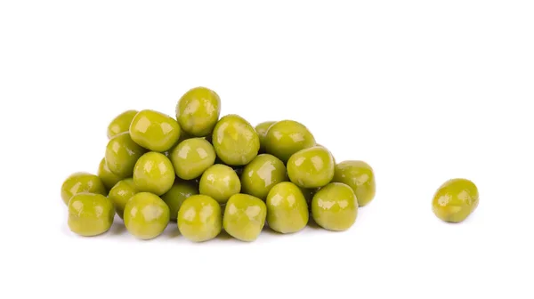 Grüne Erbsen, isoliert auf weißem Hintergrund. eingelegte Erbsen. grüne Erbsen aus der Dose. — Stockfoto