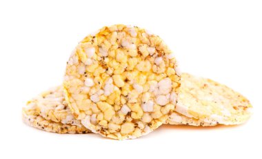 Chia tohumlu çıtır ekmek ve kekik otu, beyaz arka planda izole edilmiş. Millet cipsi. Düşük kalorili diyet yiyecekler..