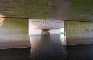 Ağır beton köprü desteği