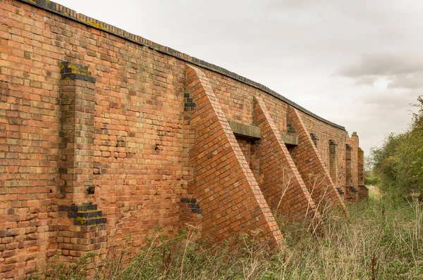 Ww2 Firing Range Buttressed Brick Wall — Stock Photo, Image