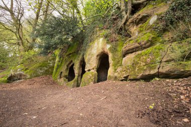 Dale Abbey, Derbyshire, İngiltere 'deki antik mağara.