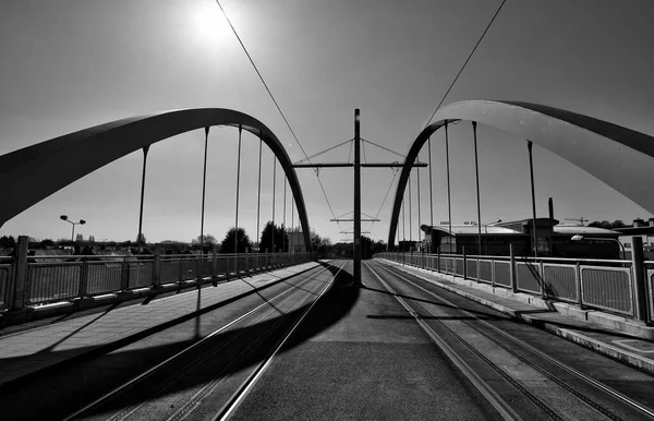 Beispiel Gewölbte Straßenbahnbrücke — Stockfoto