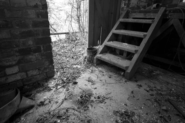 Abandoned Out House Interior Image — Stock Photo, Image