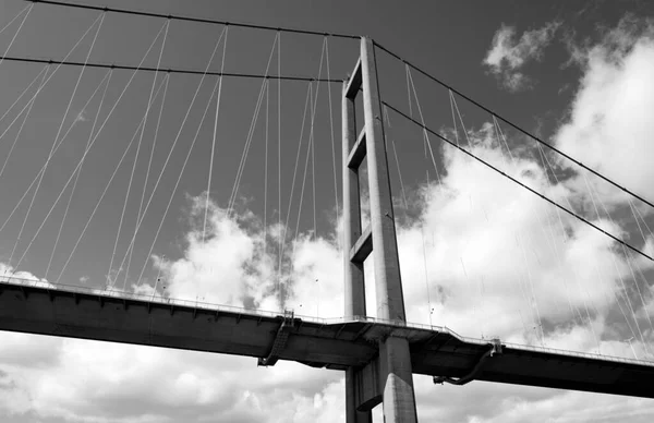 Высокий Подвесной Мост Опорный Столб — стоковое фото