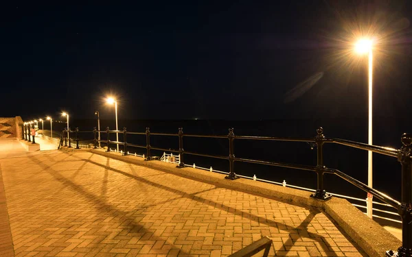 Paseo Marítimo Por Noche —  Fotos de Stock