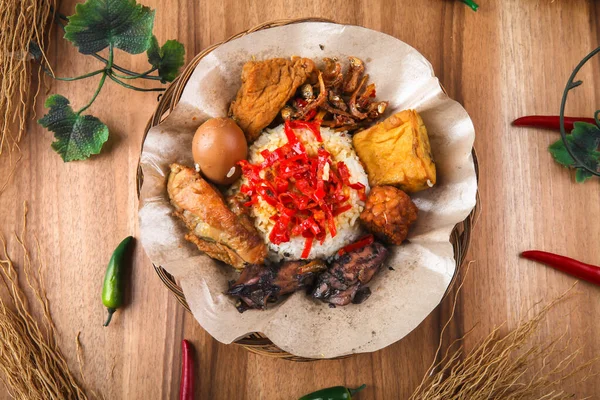 Sega Jamblang Oder Nasi Jamblang Ist Ein Typisches Cirebon Indonesisches — Stockfoto