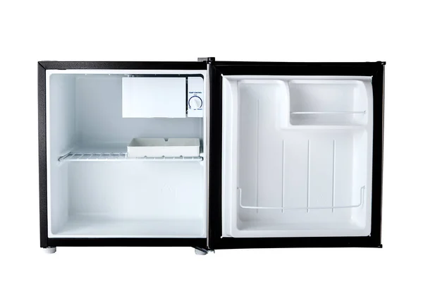 Offener Minikühlschrank Auf Weißem Hintergrund Ausgeschnitten lizenzfreie Stockbilder