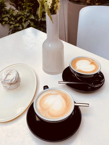 Tasses Café Sur Table Les Grains Avec Cœur Matin — Photo
