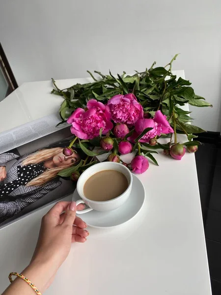 Bouquet Flowers Pink Peonies Cup Coffee Magazine Stock Photo by  ©0509gla@gmail.com 385911372
