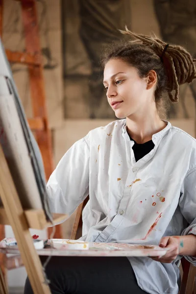 Artistic Girl Sitting Studio Paint Easel — Stock Photo, Image