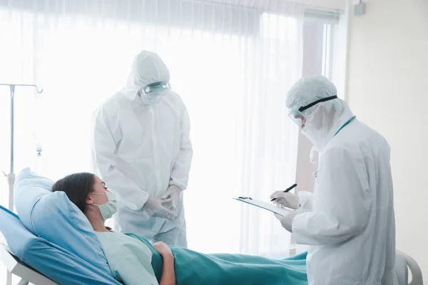 Disease Treatment Room Infected Patient Infected Patient Woman Lying Bed — Stock Photo, Image