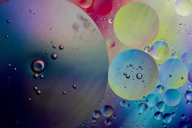 Renkli yağ damlalarının soyut çizimi