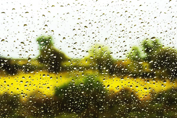 雨滴中的玻璃 以大自然为背景 天气预报 — 图库照片