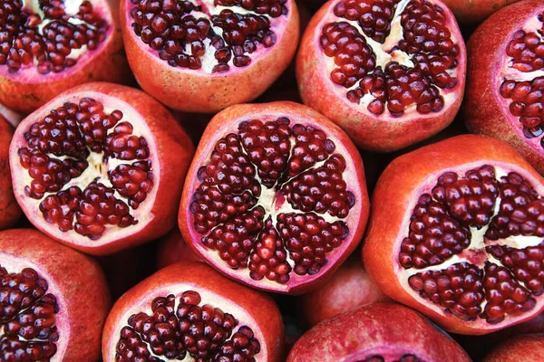 Frutas Romã Maduras Comércio Frutas Uma Loja Close — Fotografia de Stock