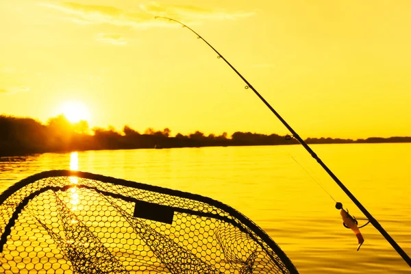 Pesca Verão Rio Água Doce Pesca Atacar Fundo Pôr Sol — Fotografia de Stock