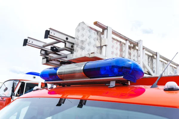 Fragment Camion Pompiers Avec Une Sirène Une Échelle Camion Pompiers — Photo