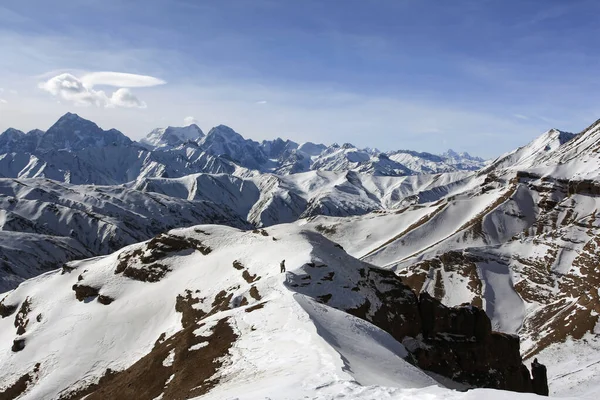 Winter Hunter Mountains Examines Places Wild Animals Rest Day Mountain — Stock Photo, Image