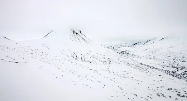 White Mountains Kamchatka Fog Clouds Snowfall Slopes Kamchatka Volcano Snowfall — Stock Photo, Image