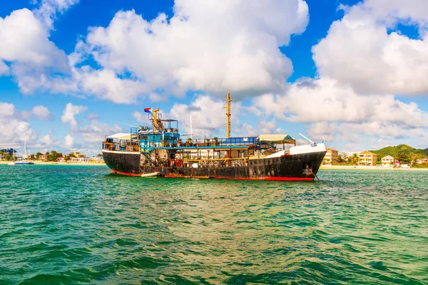 Stary Kuter Rybacki Morzu Karaibskim Saint Martin — Zdjęcie stockowe
