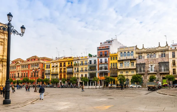 Πρόσοψη Κτιρίων Πλατεία Σαν Φρανσίσκο Στη Σεβίλλη Στην Ανδαλουσία Ισπανία — Φωτογραφία Αρχείου