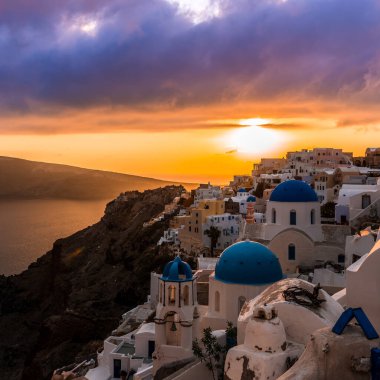 Santorini 'de Oia' da gün batımı, Yunanistan 'da Kiklad