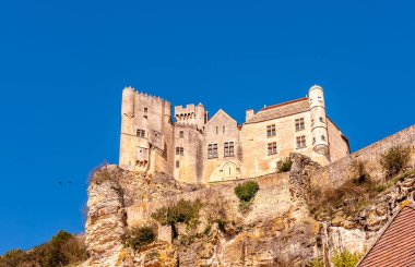 Feudal castle in Beynac-et-Cazenac is a French commune located in the Dordogne department, in the Nouvelle-Aquitaine region, in France clipart
