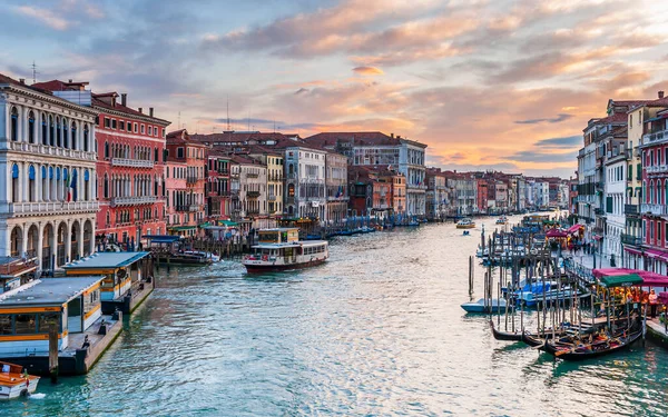Tráfico Gran Canal Desde Puente Rialto Atardecer Venecia Véneto Italia — Foto de Stock