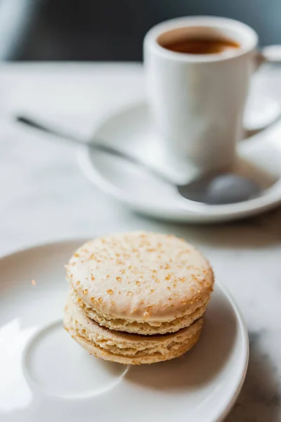 Close Photo Macaron Salted Caramel White Saucer Cup Coffee Background — Stock Photo, Image
