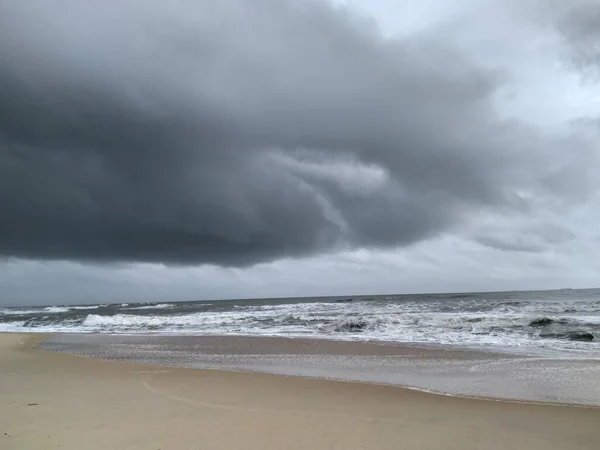 Bu, Mangalore 'da yağıştan sonra en sık görülen manzara.
