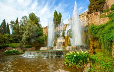İtalya 'nın Tivoli Villa d' Este kentindeki bahçelerde Neptune Çeşmesi ve Su Organı. UNESCO dünya mirası sahası.