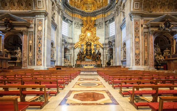梵蒂冈圣彼得教堂 Papal Basilica Peter 是一座位于梵蒂冈的意大利文艺复兴教堂 圣彼得是罗马的主要地标之一 — 图库照片
