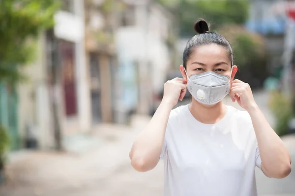 Femme Asiatique Portant Masque Pour Prévenir Poussière Virus Couronne Covid — Photo