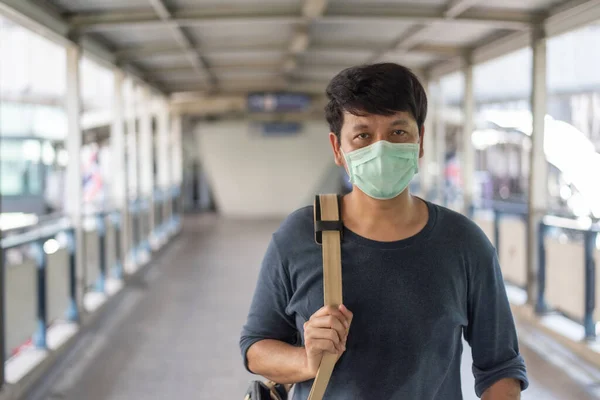 Asiatique Homme Porter Masque Chirurgical Pour Protéger Coronavirus Covid19 Sac — Photo