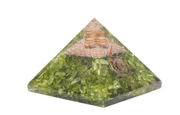 Groene Peridot Chakra Piramide — Stockfoto