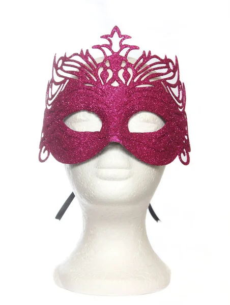粉红嘉年华马迪 格拉斯面具戴在人体模特头上 — 图库照片