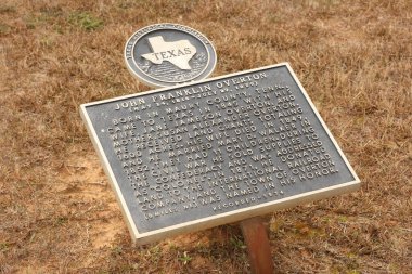 Omen TX - 18 Ocak 2025: Omen Texas 'taki Elkins Mezarlığındaki Tarihi İşaretler