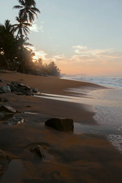 Krásná Svislá Pohlednice Krajina Pláži Pitiwella Srí Lanka Při Východu — Stock fotografie