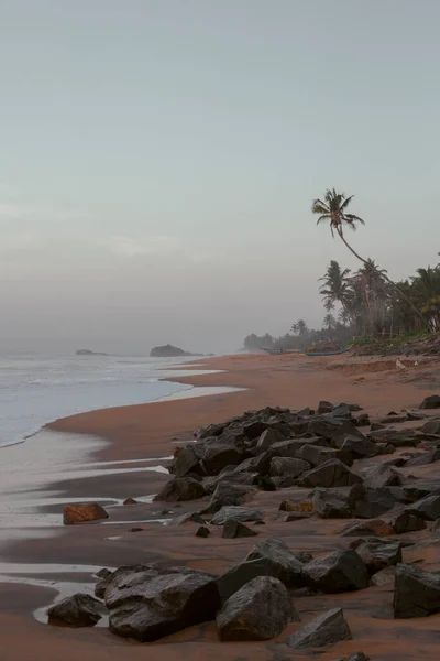 Prachtige Ansichtkaart Landschapsopname Van Het Schilderachtige Pitiwella Strand Bij Zonsopgang — Stockfoto
